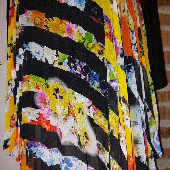 Joseph Ribkoff Asymmetric Pleated Floral Tunic Cold Shoulder Size 10 - Picture 3 of 7